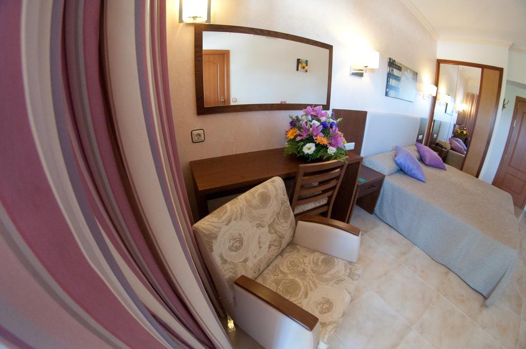 Hotel Cala Gat カラ・ラトハダ エクステリア 写真